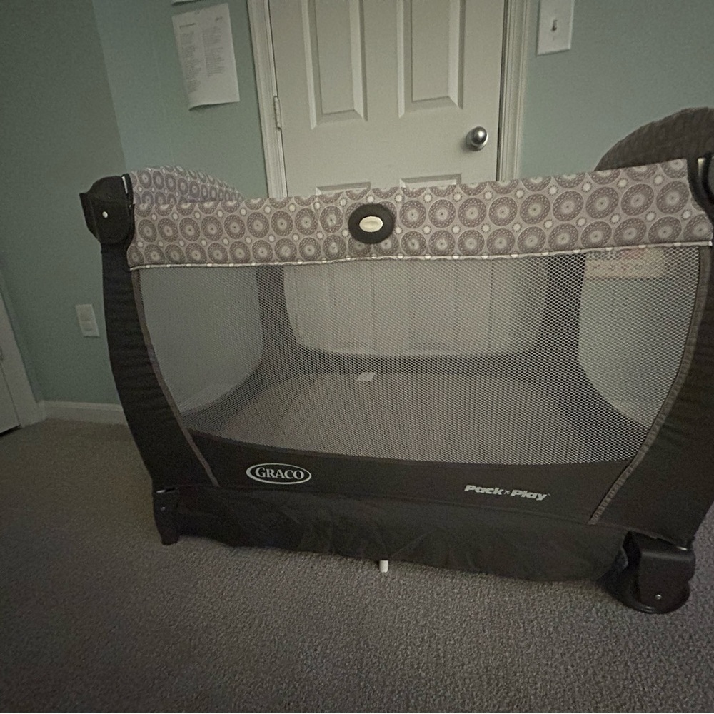 Graco Pack 'n Play Portable Playard - Black and Gray